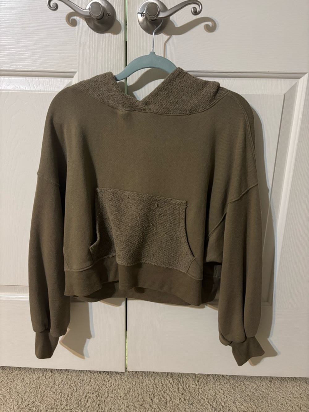 Zenana Outfitters Olive Green Cropped Hooded Sweatshirt